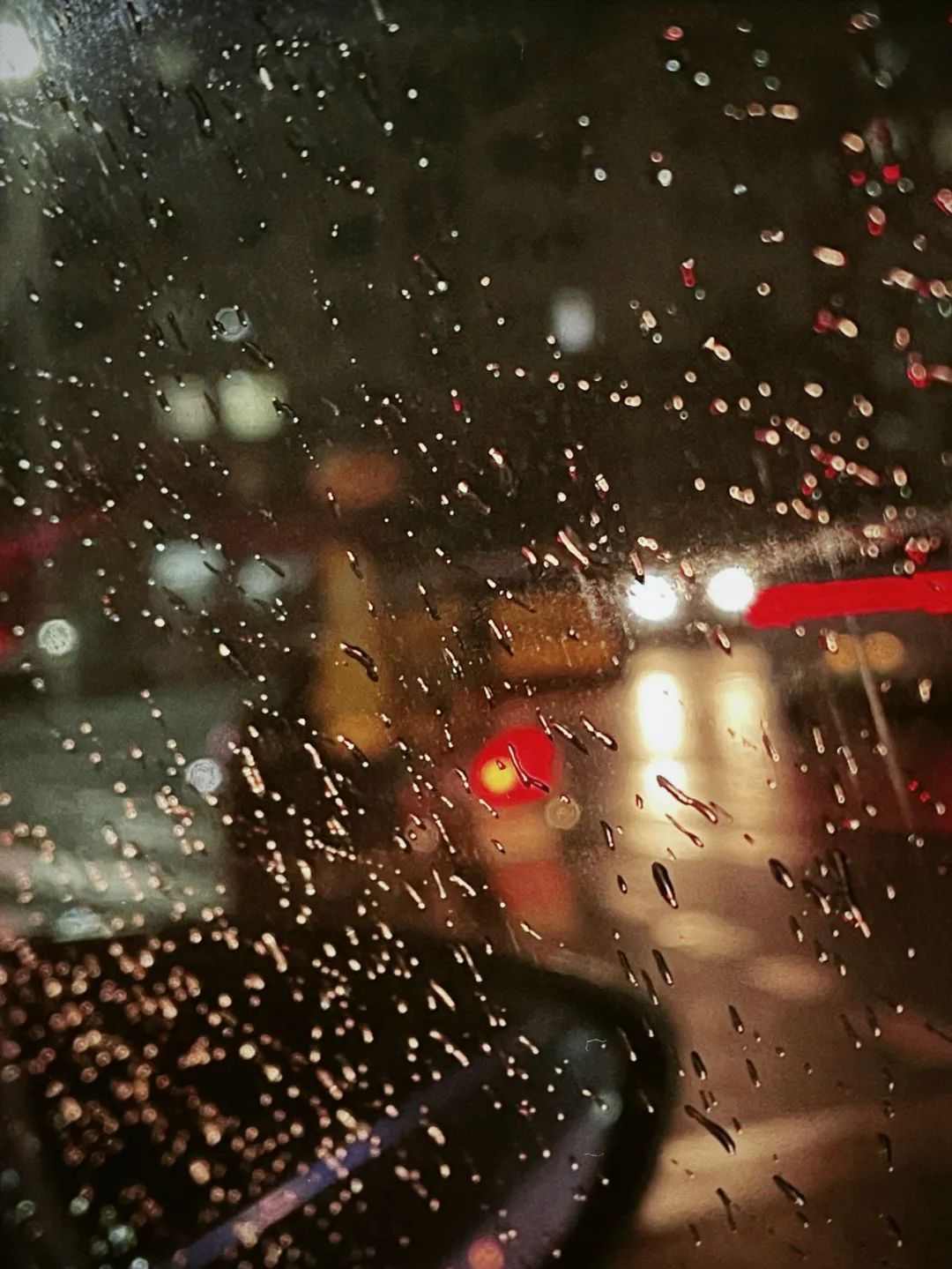 下雨天怎么拍才美？5个春雨的拍摄技巧！_秀人网摄影