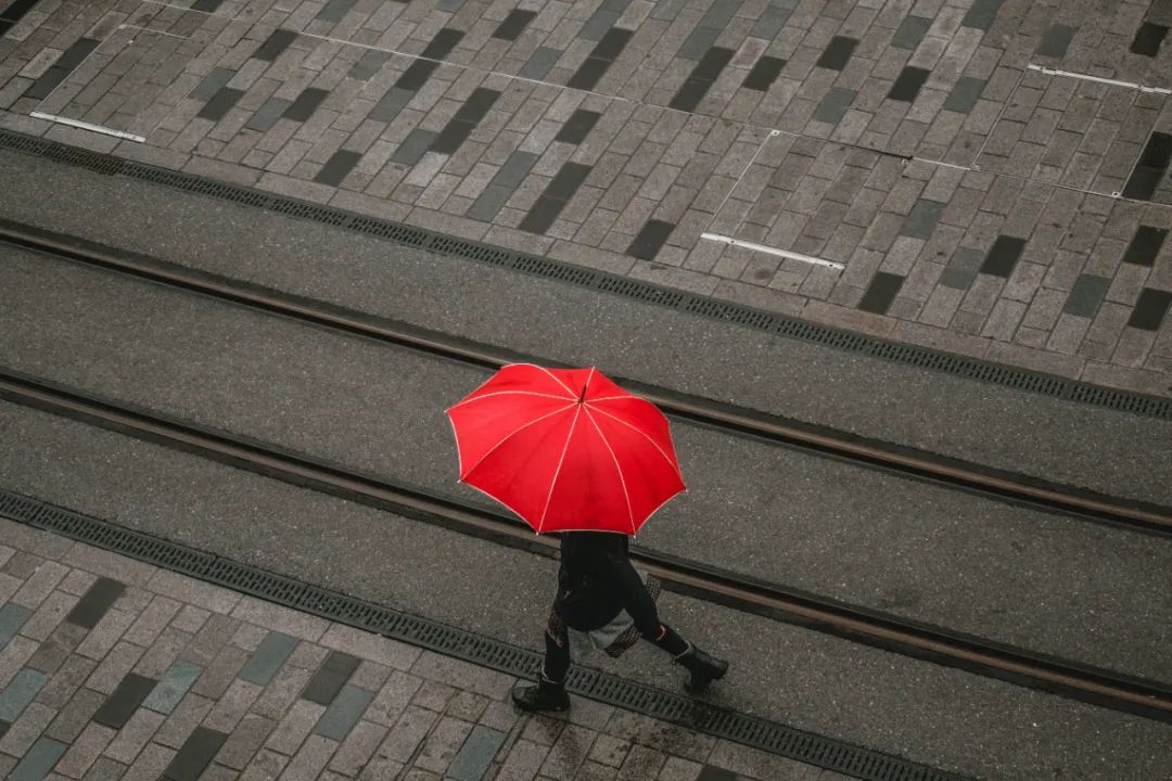 下雨天，5个拍摄技巧营造独特意境感！_秀人网摄影