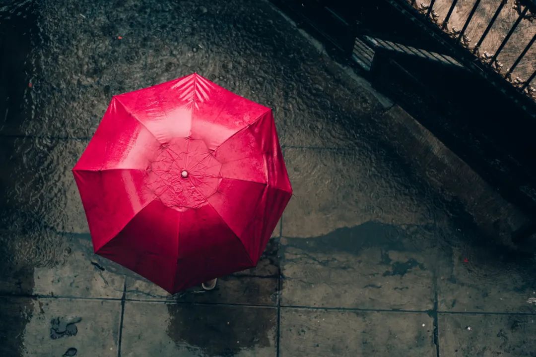 下雨天，5个拍摄技巧营造独特意境感！_秀人网摄影